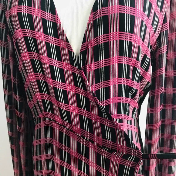 🆕 NEW WITH TAG GANNI Checked mini wrap dress size FR 38 is equivalent to… - Picture 10 of 15